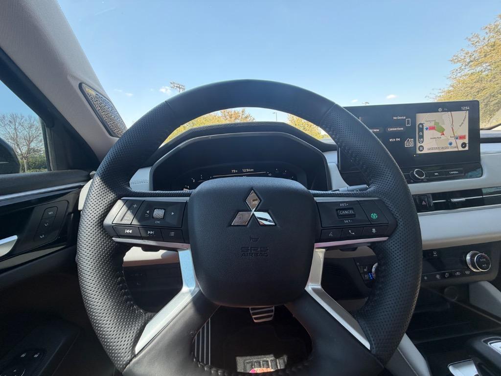 2025 Mitsubishi Outlander - $38,900