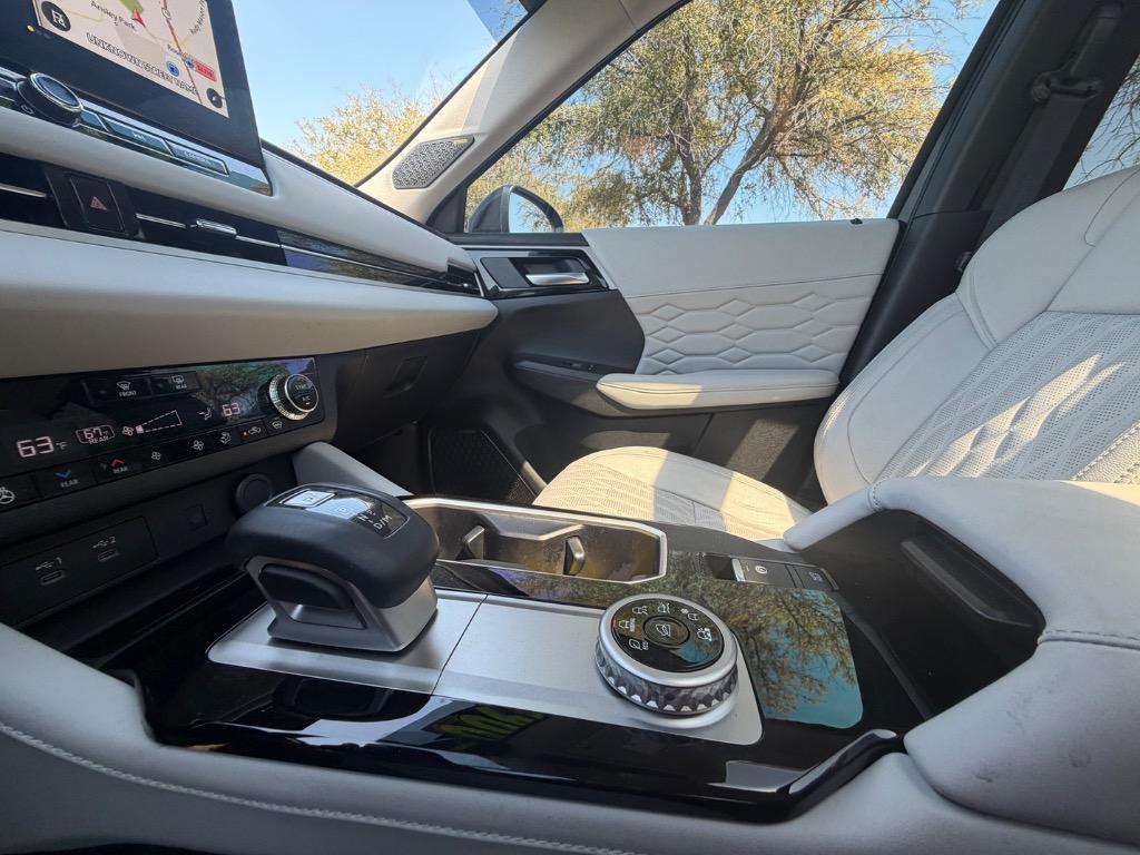 2025 Mitsubishi Outlander - $38,900