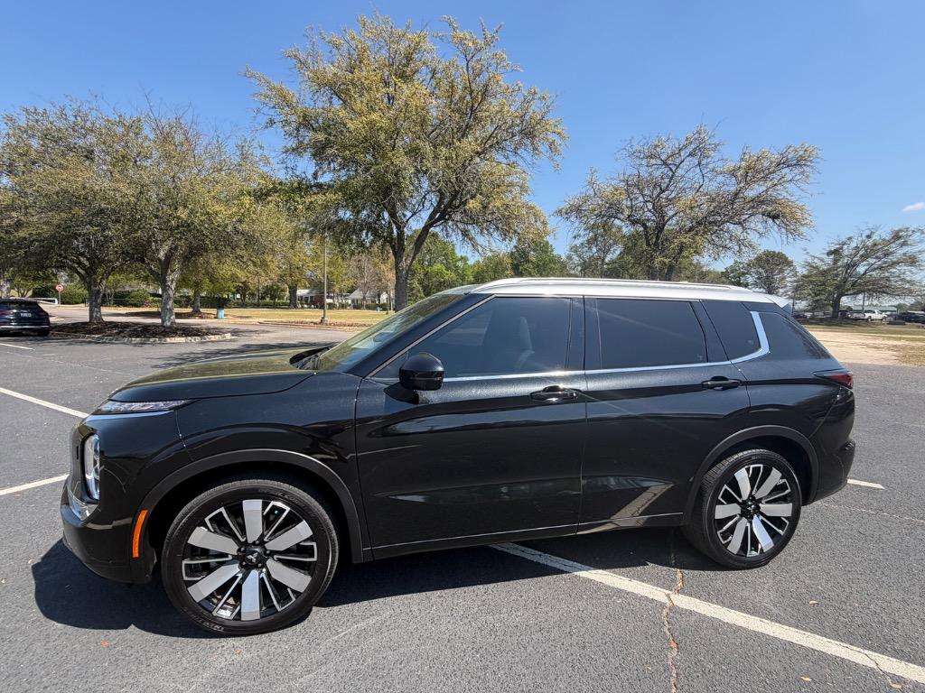 2025 Mitsubishi Outlander - $38,900