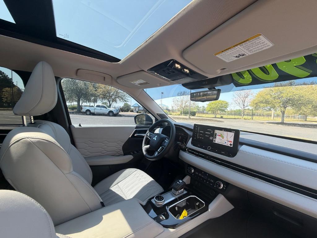 2025 Mitsubishi Outlander - $38,900