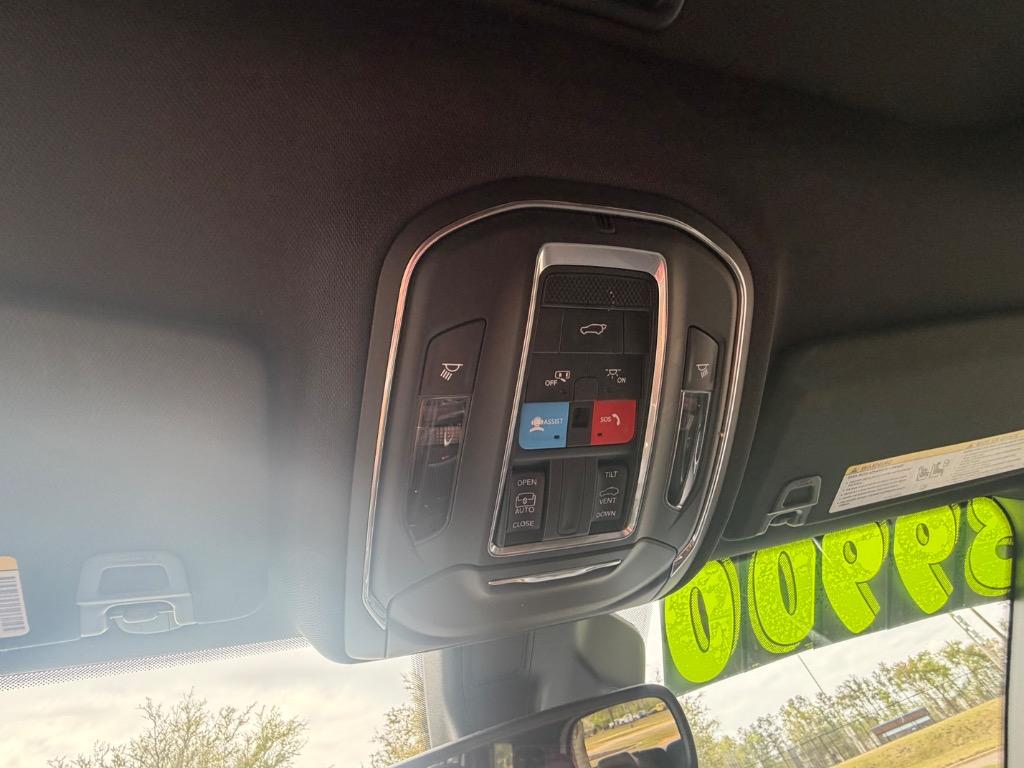 2025 Jeep Cherokee - $39,900