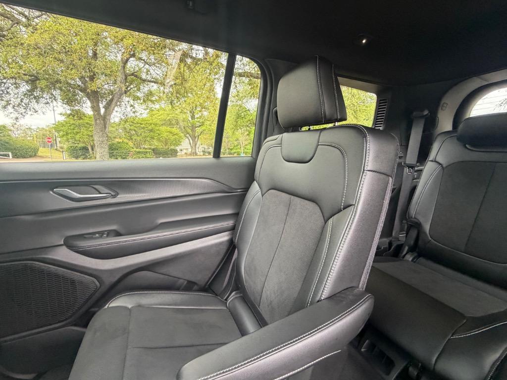 2025 Jeep Cherokee - $39,900