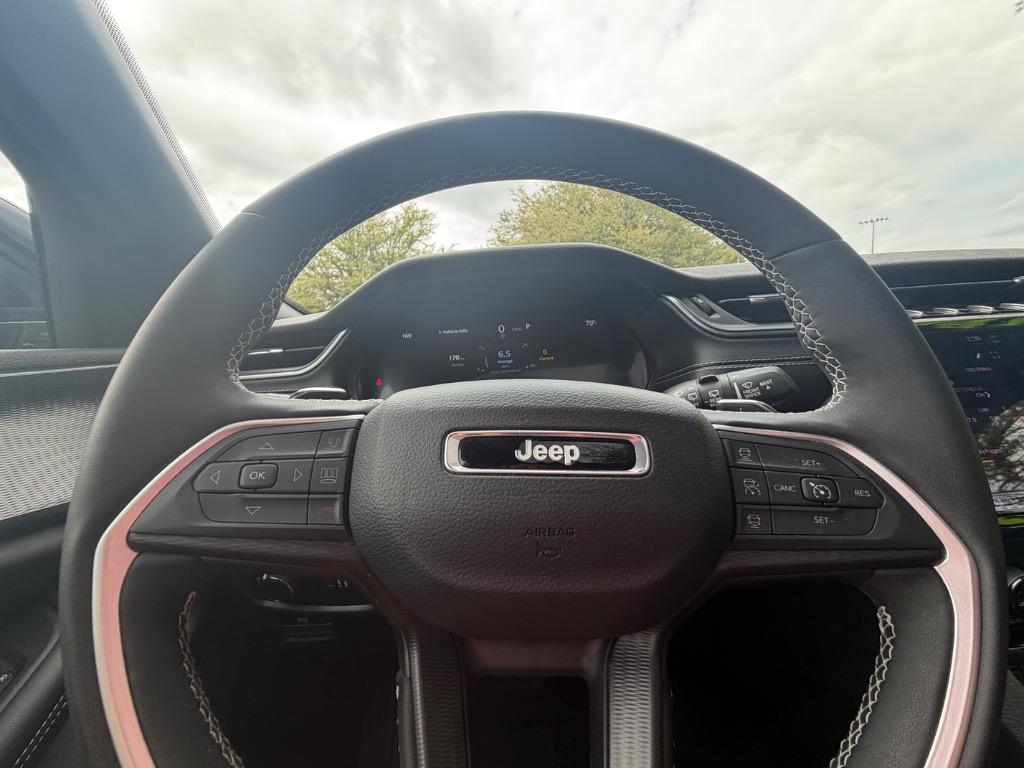2025 Jeep Cherokee - $39,900