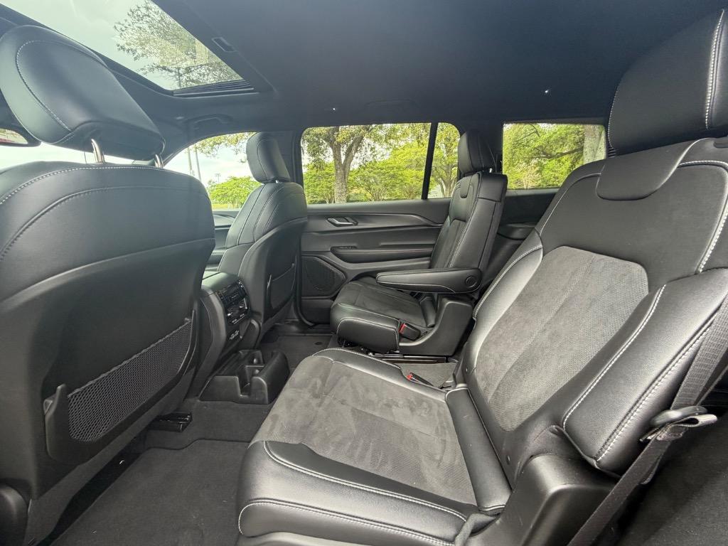 2025 Jeep Cherokee - $39,900