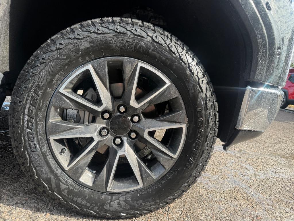 2021 GMC Sierra - $42,900