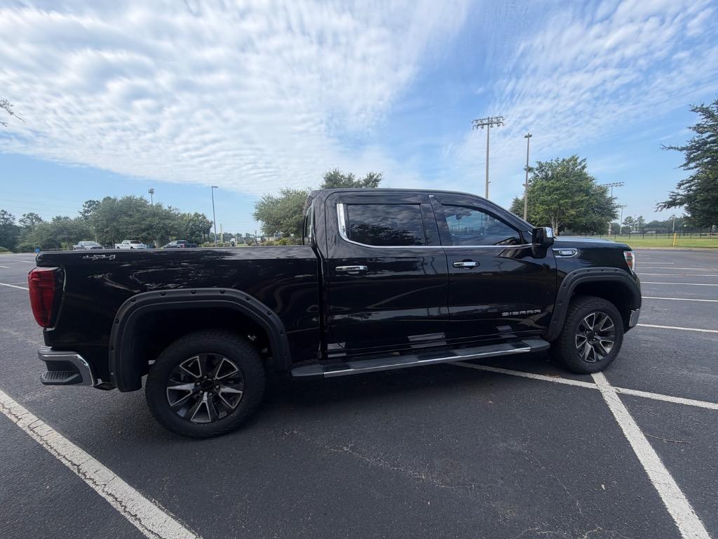 2021 GMC Sierra - $42,900