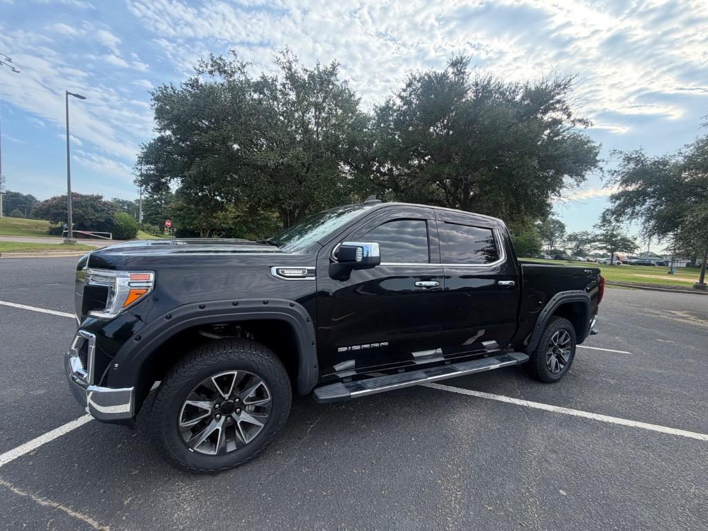 2021 GMC Sierra - $42,900