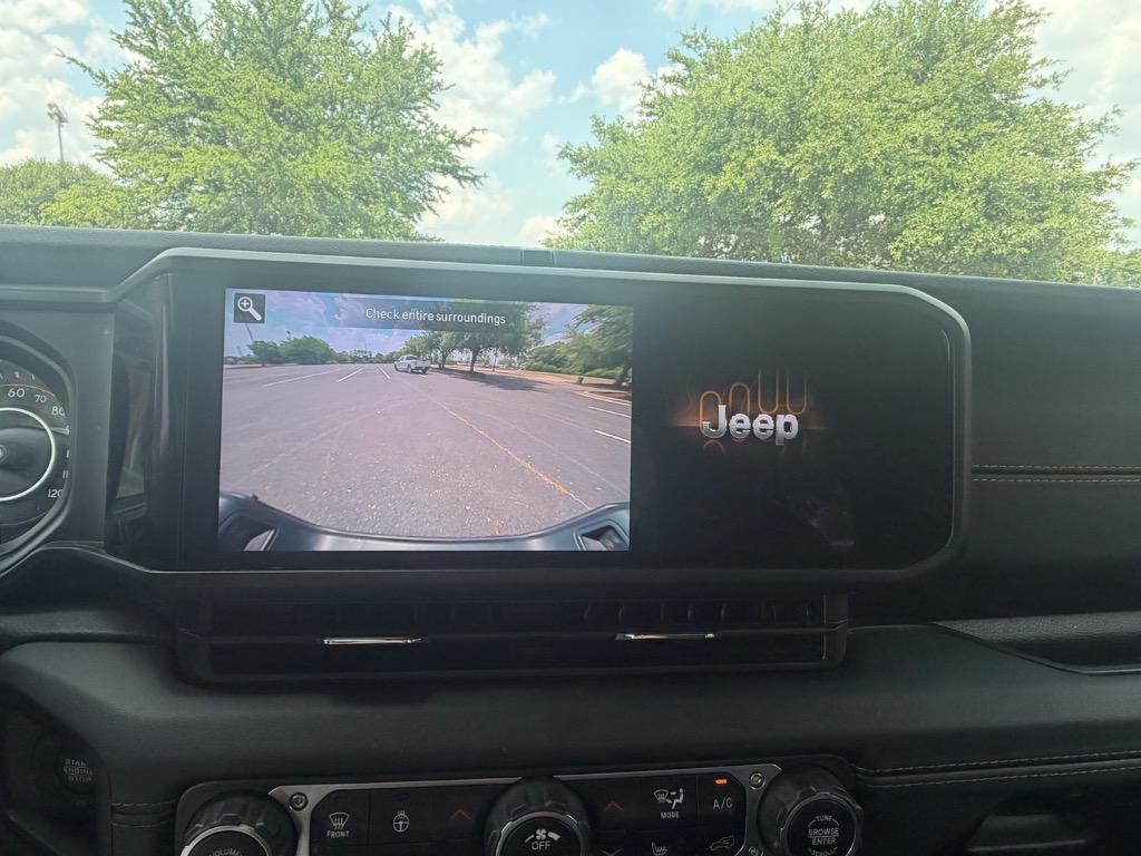 2024 Jeep Gladiator - $36,900