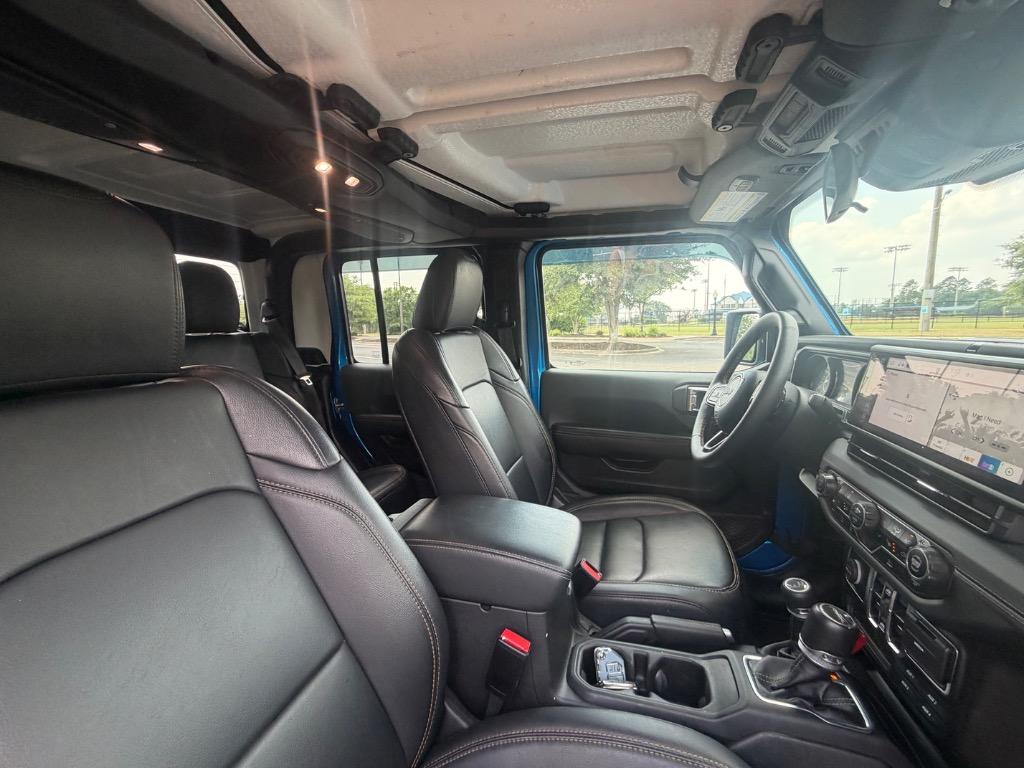 2024 Jeep Gladiator - $36,900