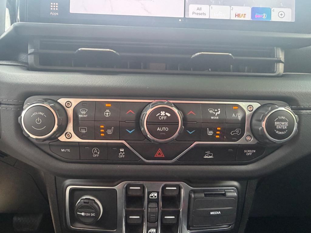2024 Jeep Gladiator - $36,900