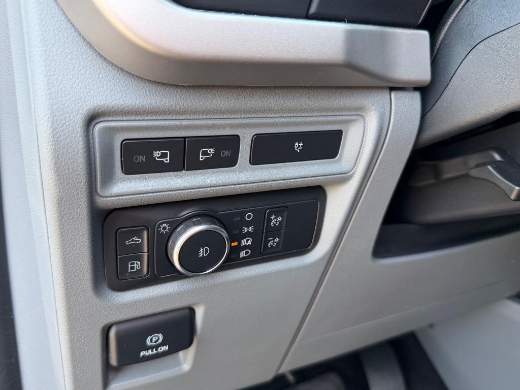 2022 Ford F-150 - $39,900