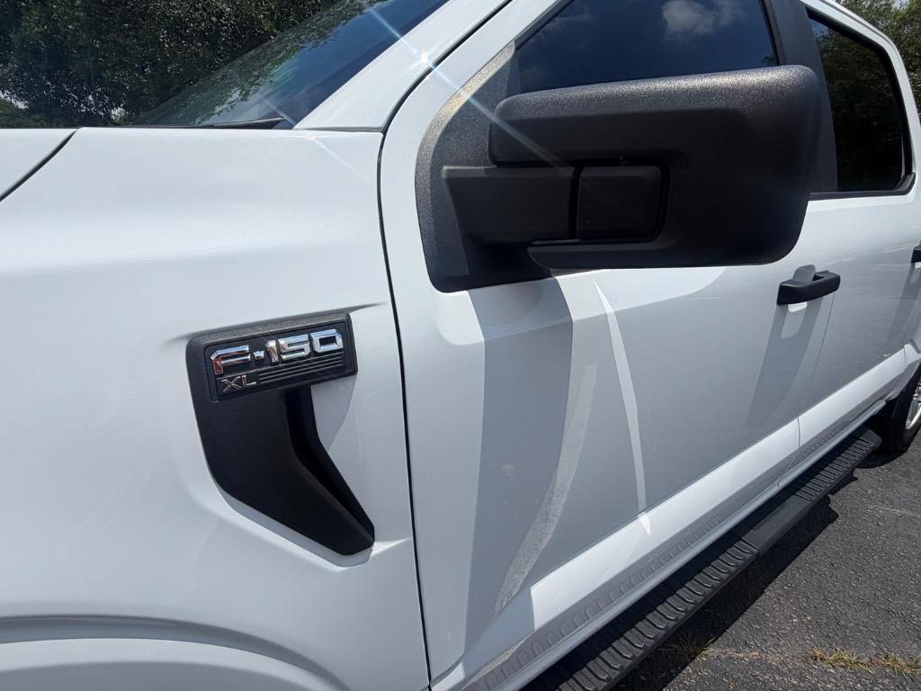 2022 Ford F-150 - $29,900