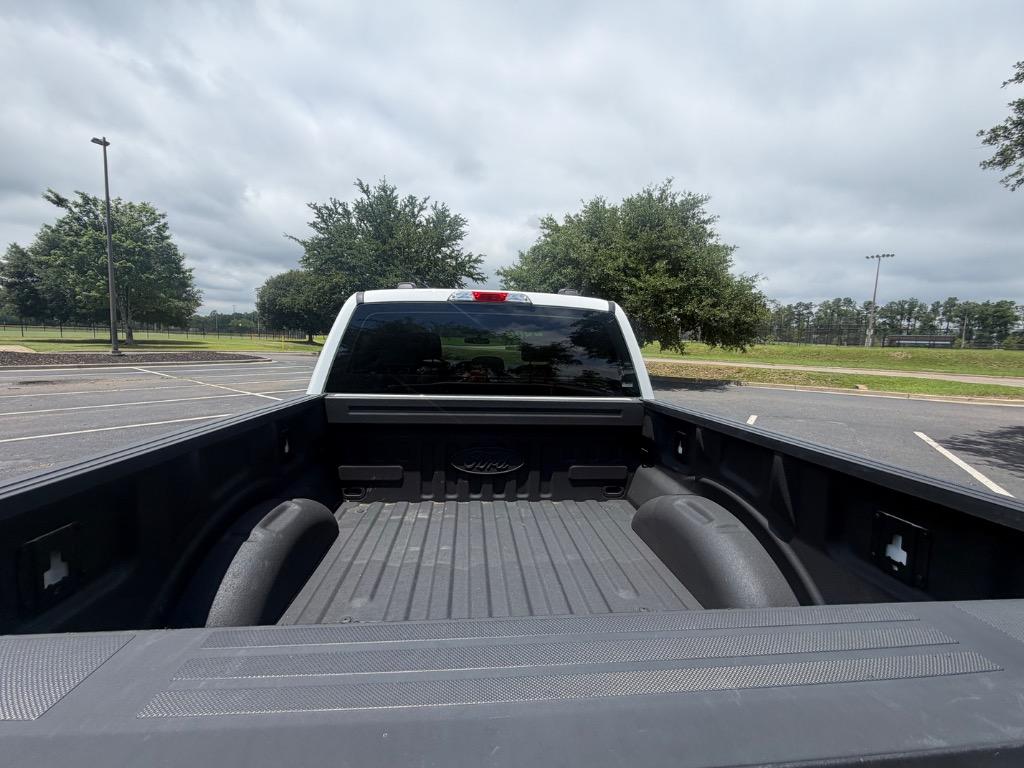 2022 Ford F-150 - $29,900