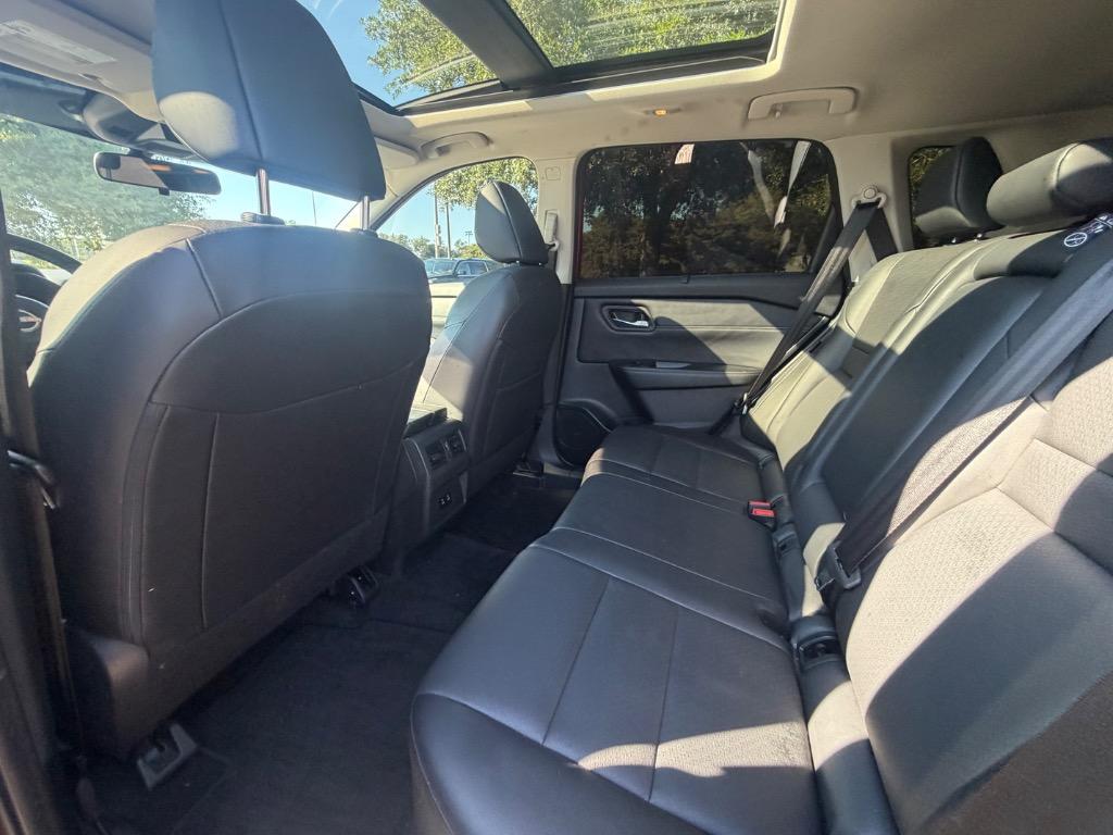 2024 Nissan Rogue - $25,900