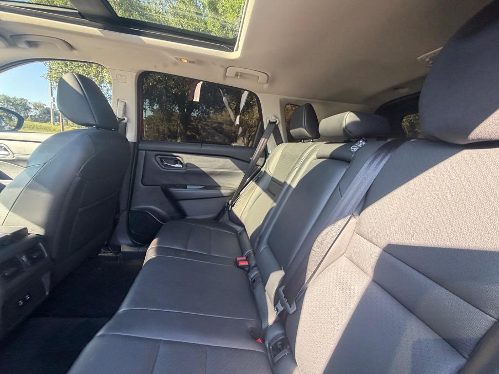 2024 Nissan Rogue - $25,900