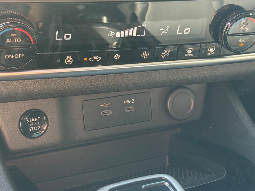2024 Nissan Rogue - $25,900