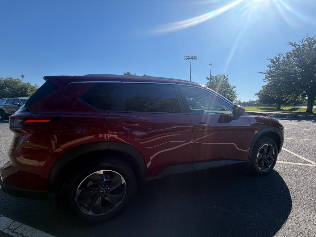 2024 Nissan Rogue - $25,900