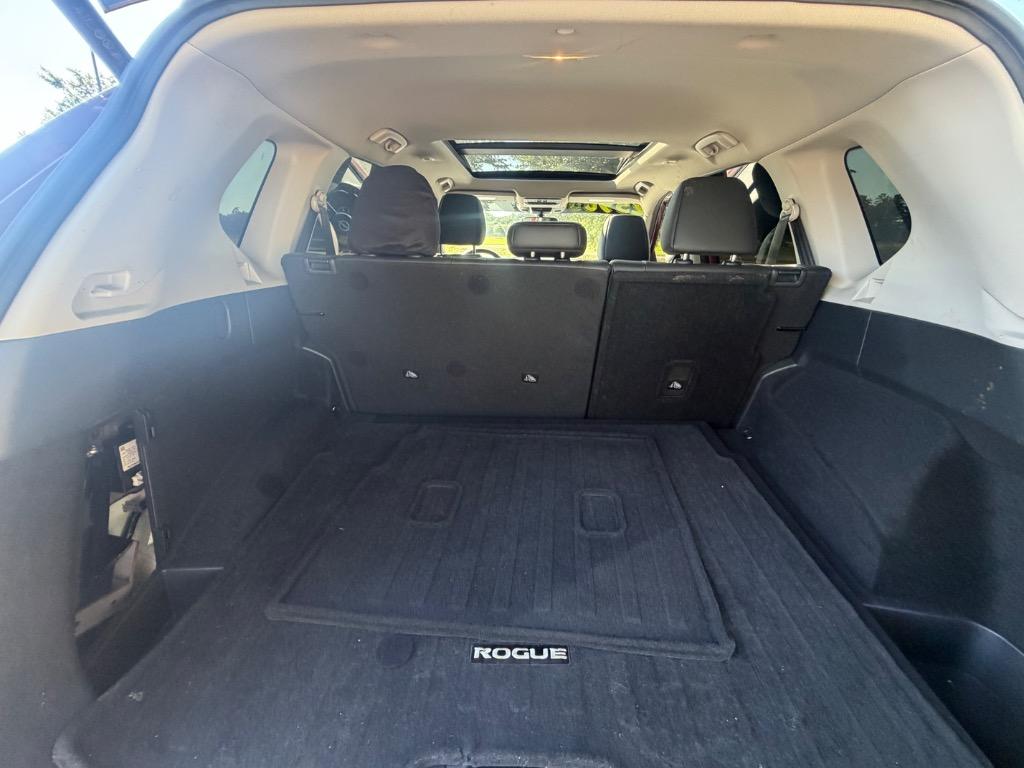 2024 Nissan Rogue - $25,900