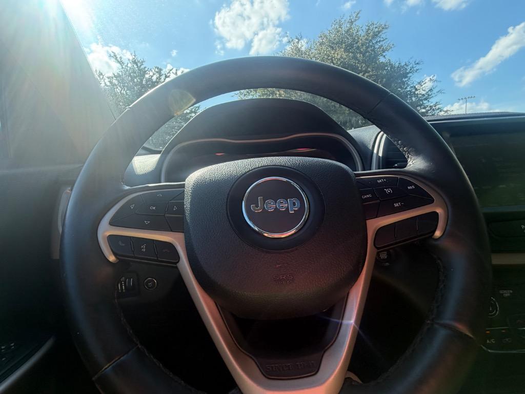 2018 Jeep Cherokee - $16,900