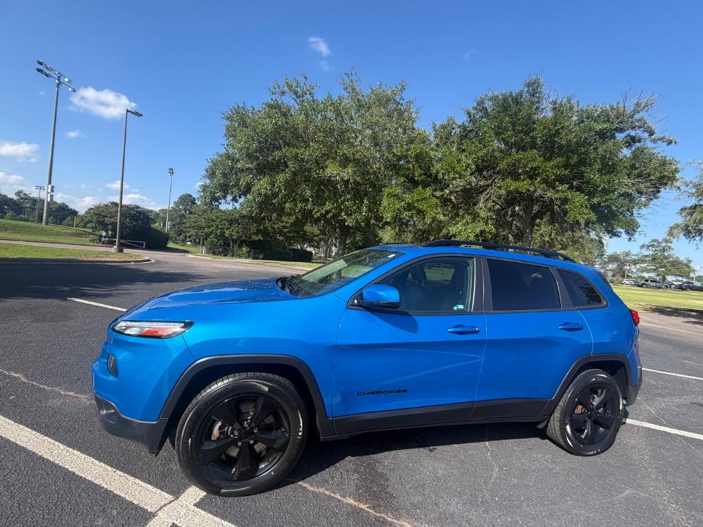 2018 Jeep Cherokee - $16,900