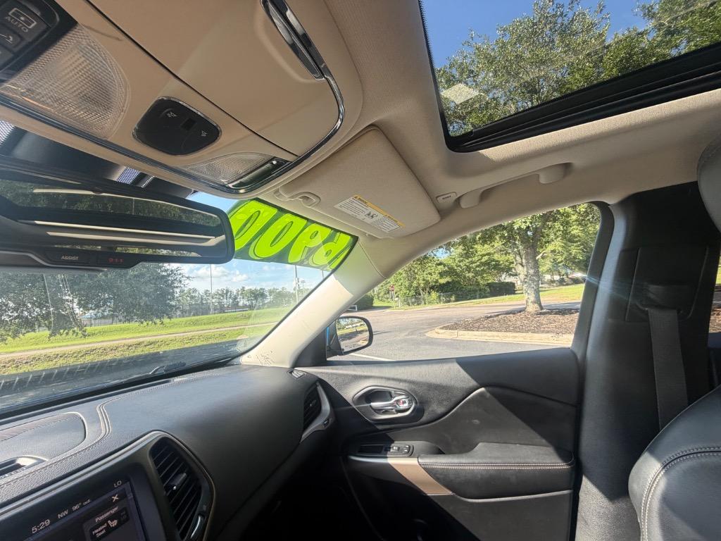 2018 Jeep Cherokee - $16,900