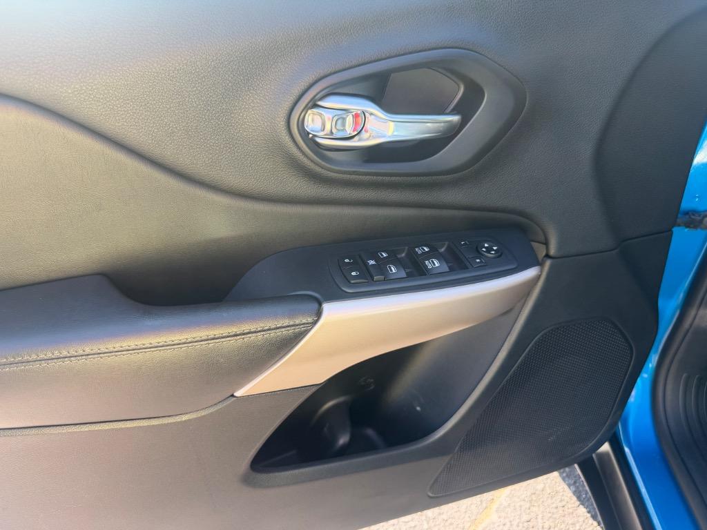 2018 Jeep Cherokee - $16,900