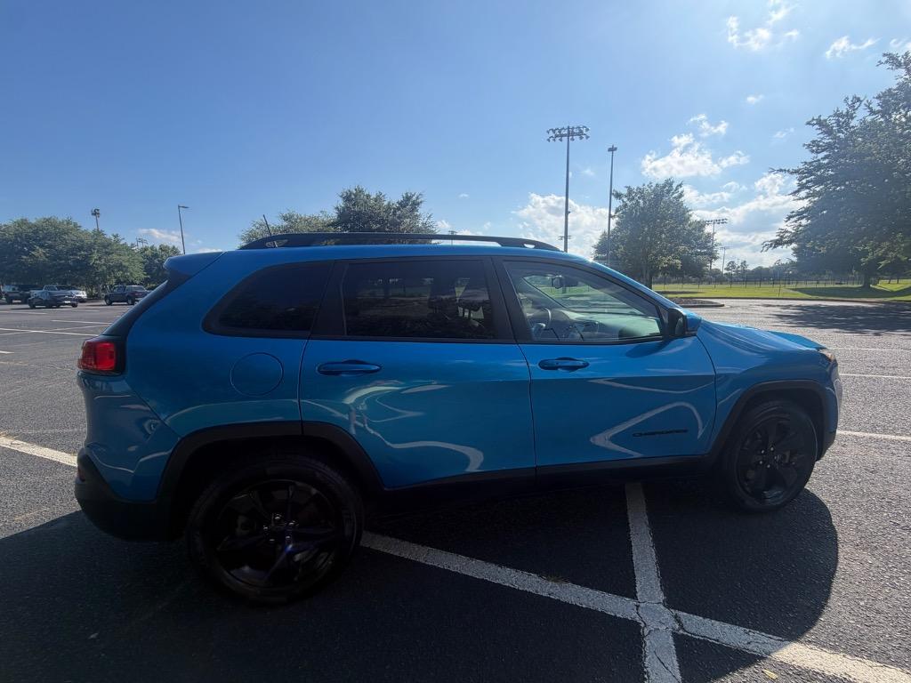 2018 Jeep Cherokee - $16,900