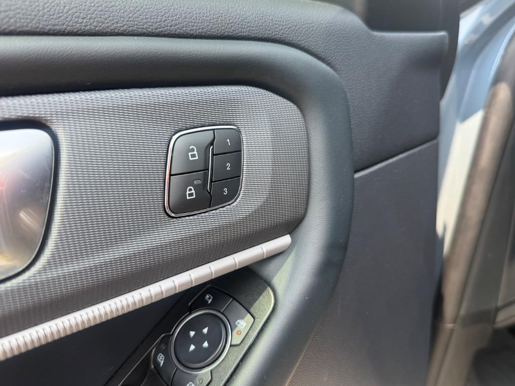 2025 Ford Explorer - $43,900