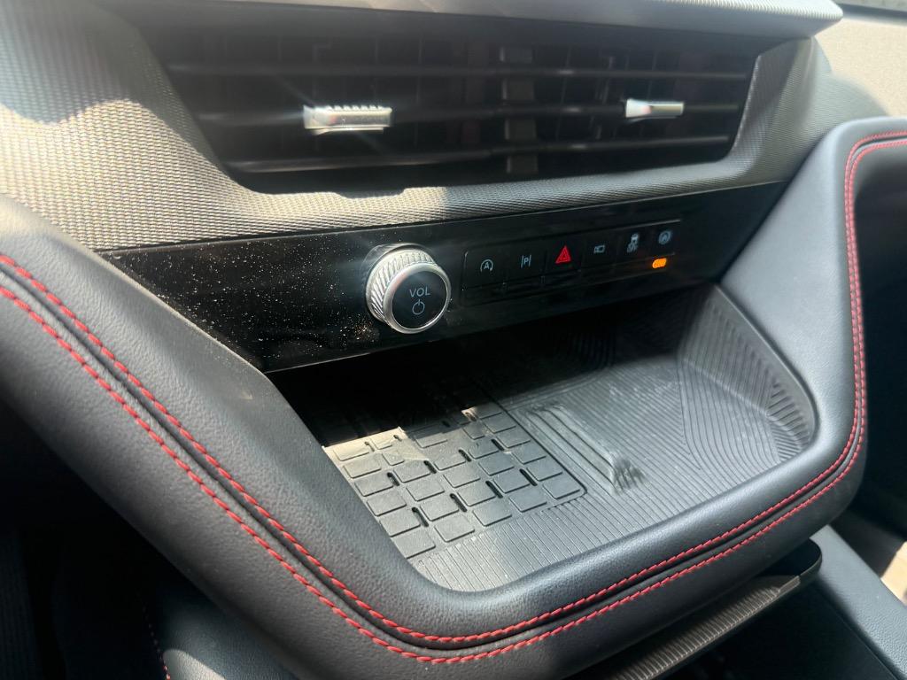 2025 Ford Explorer - $43,900
