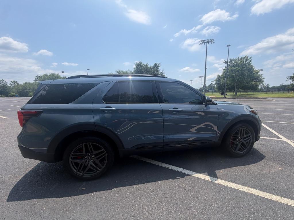 2025 Ford Explorer - $43,900