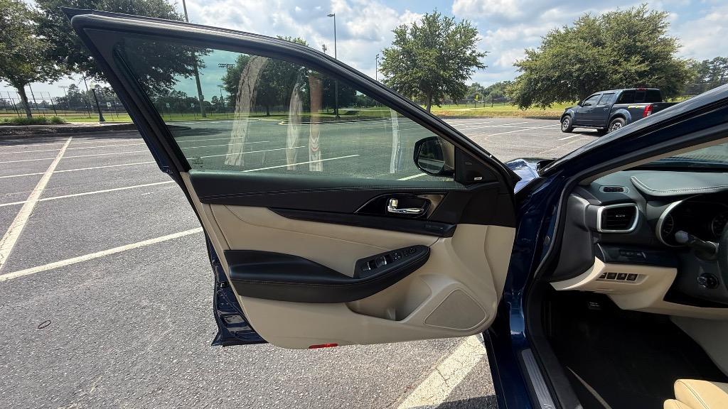 2021 Nissan Maxima - $25,900