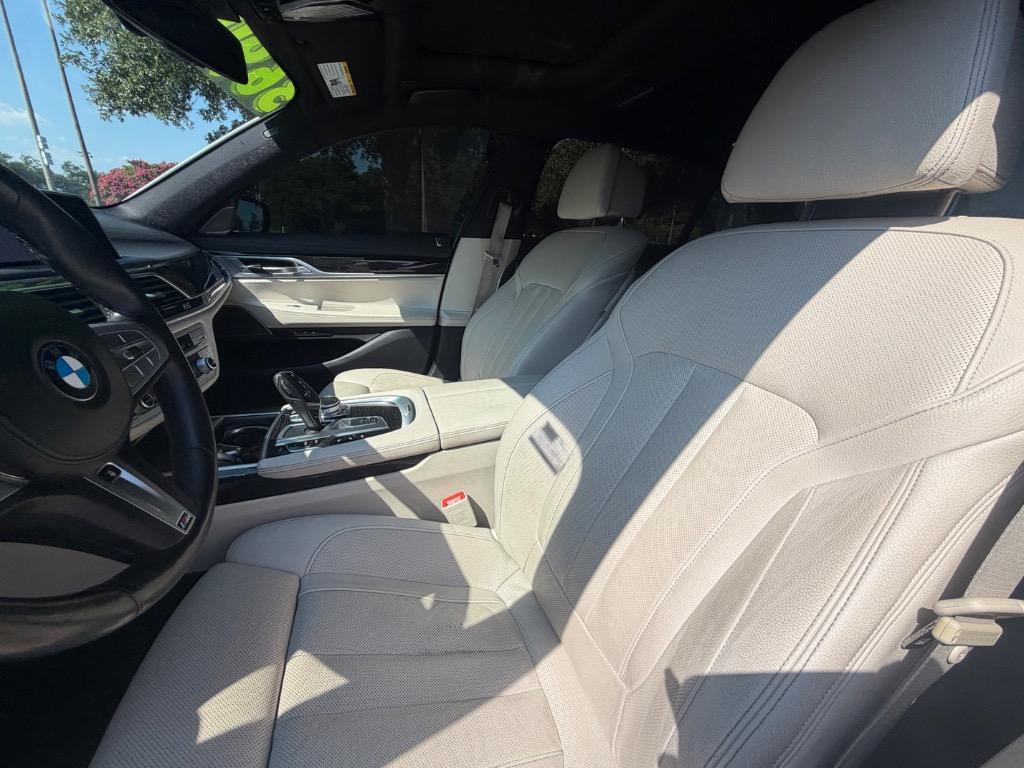 2021 BMW 740i - $36,900
