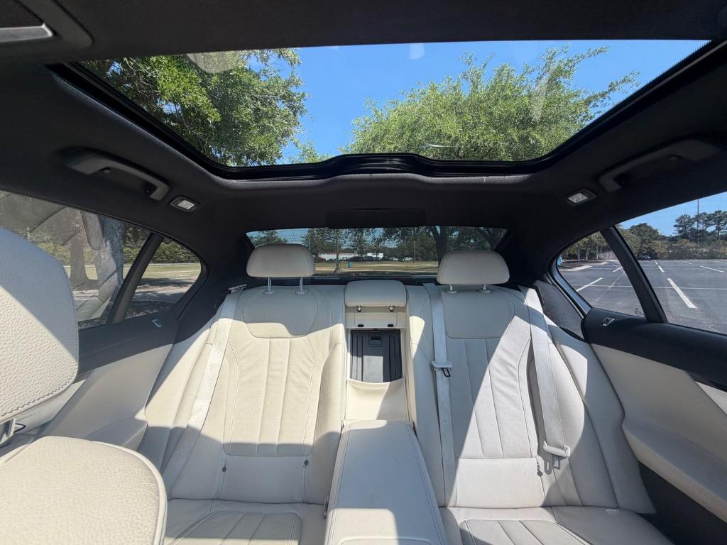 2021 BMW 740i - $36,900
