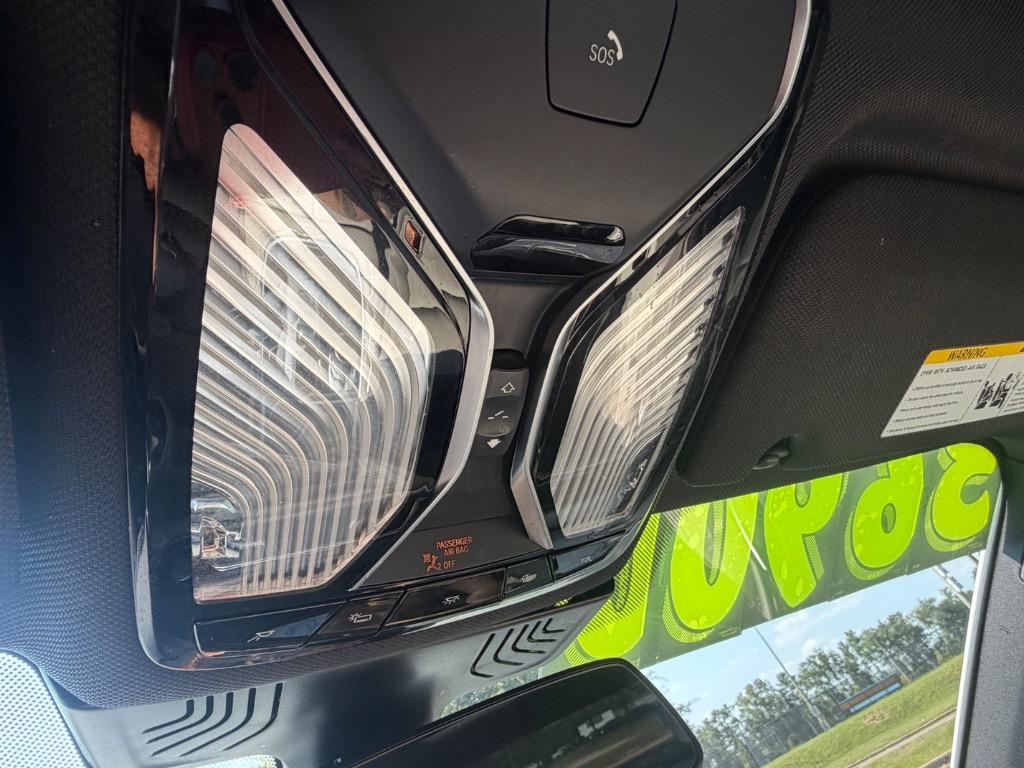 2021 BMW 740i - $36,900