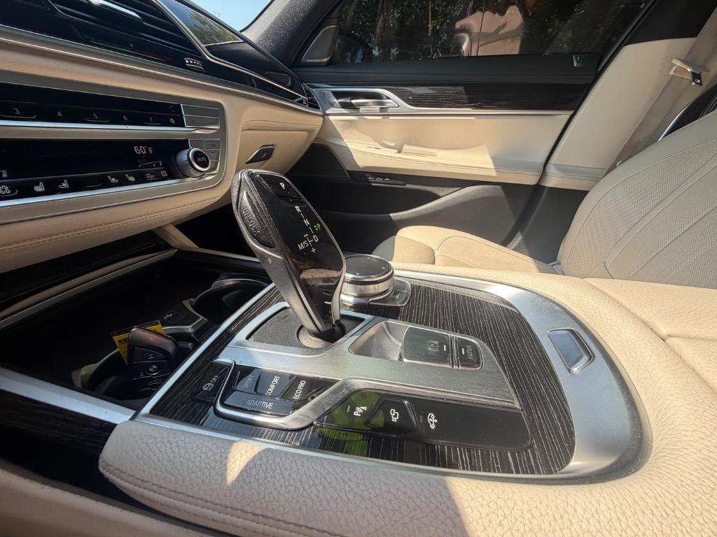 2021 BMW 740i - $36,900