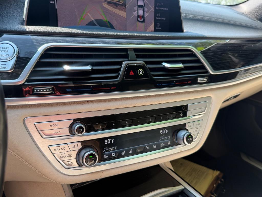 2021 BMW 740i - $36,900