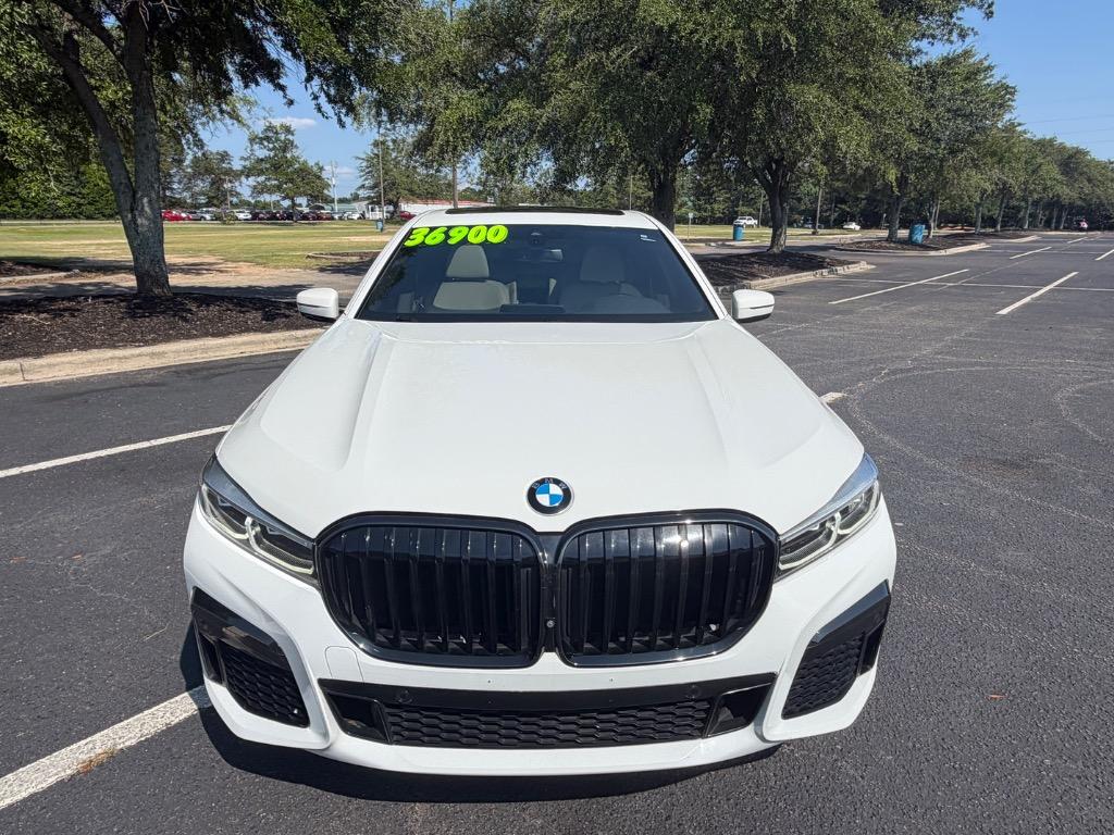 2021 BMW 740i - $36,900