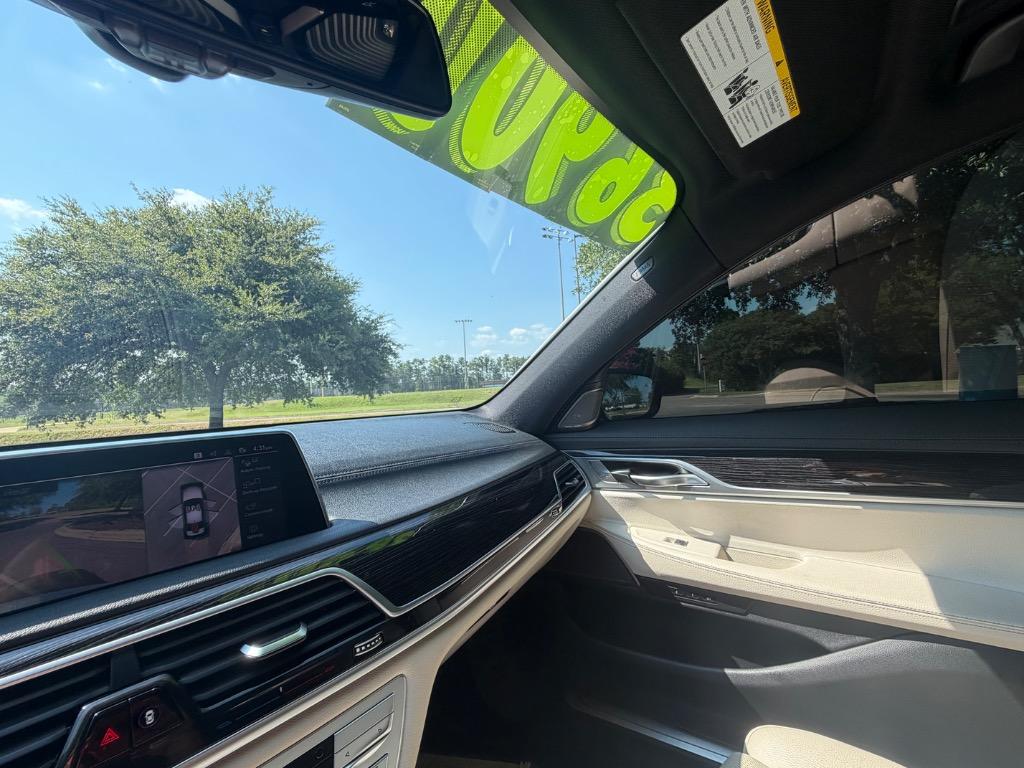 2021 BMW 740i - $36,900