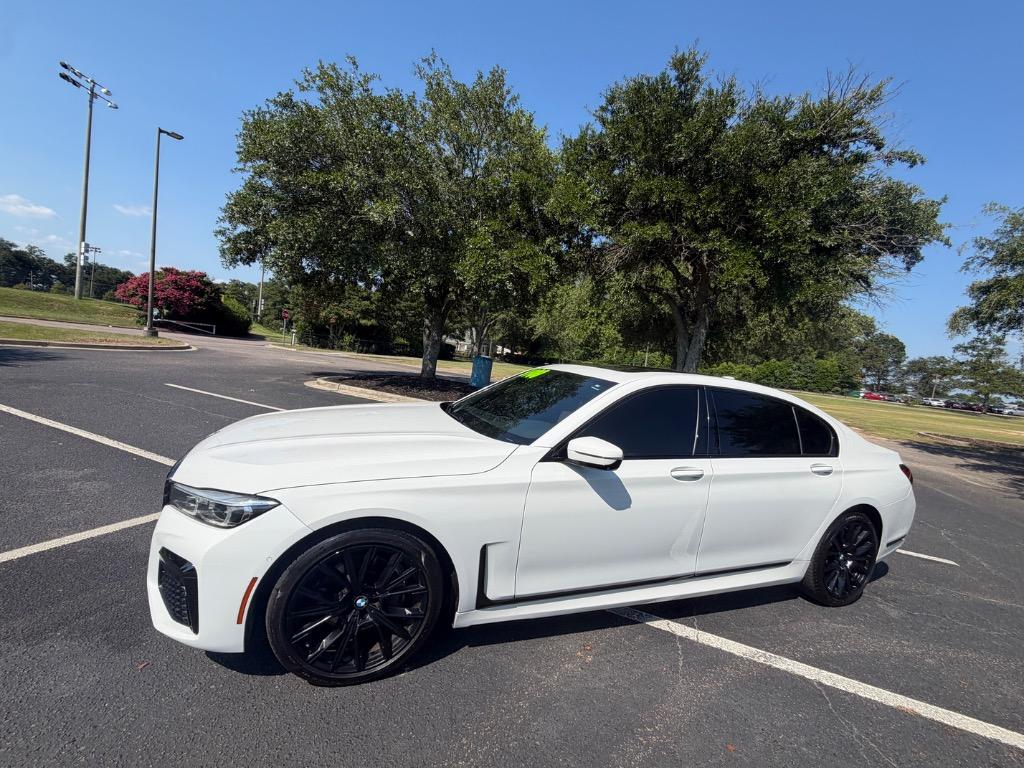 2021 BMW 740i - $36,900