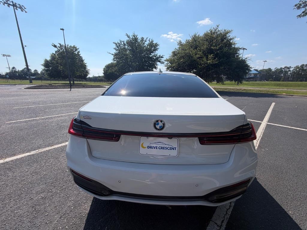 2021 BMW 740i - $36,900