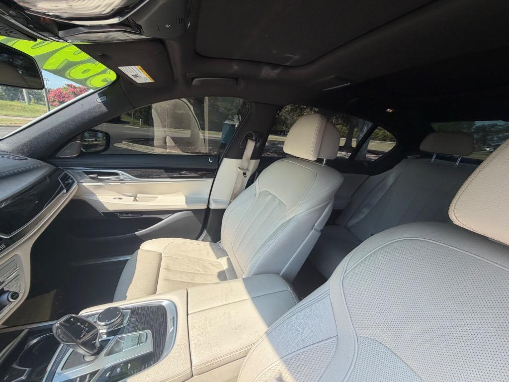 2021 BMW 740i - $36,900