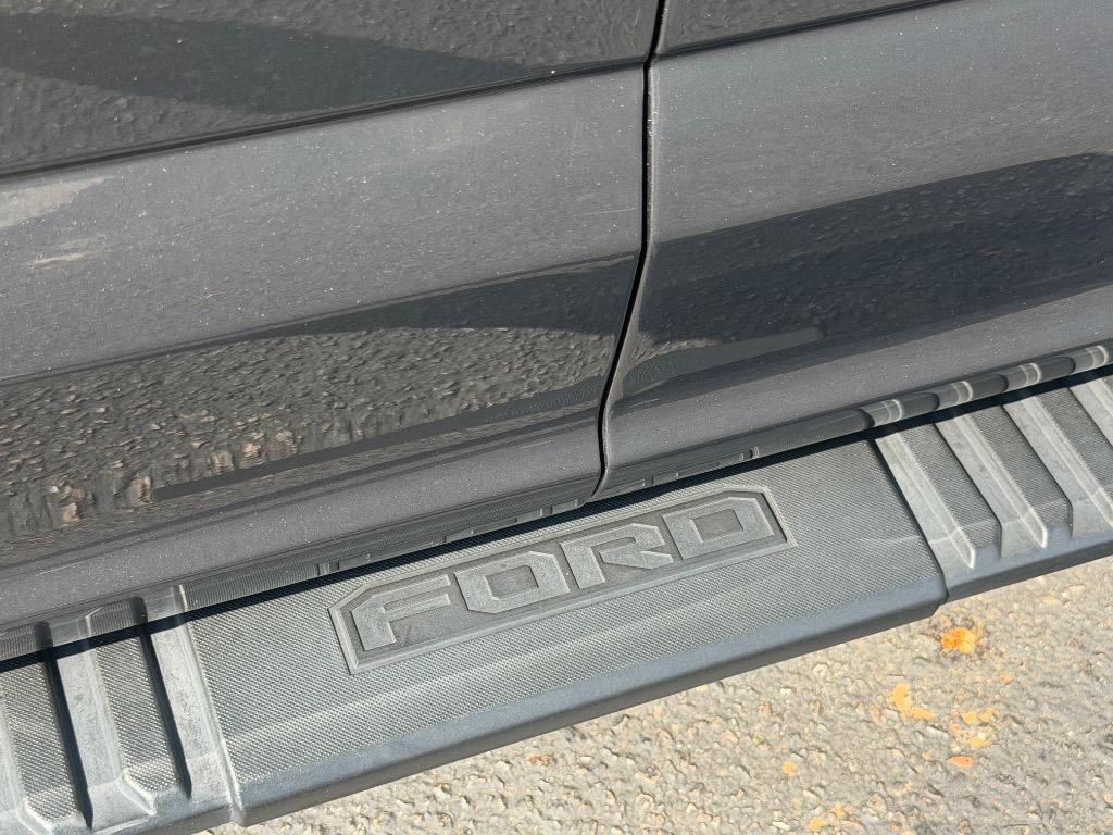 2020 Ford F150 - $28,900