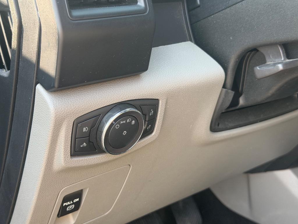 2020 Ford F150 - $28,900