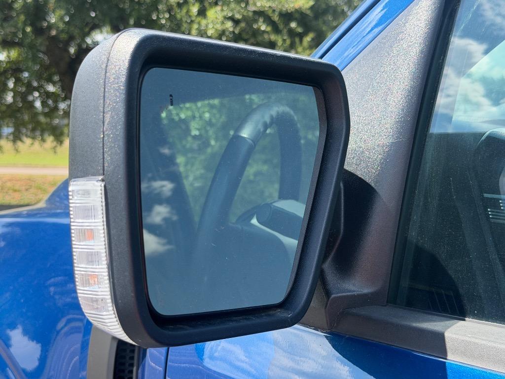 2023 Ford F-150 - $40,900