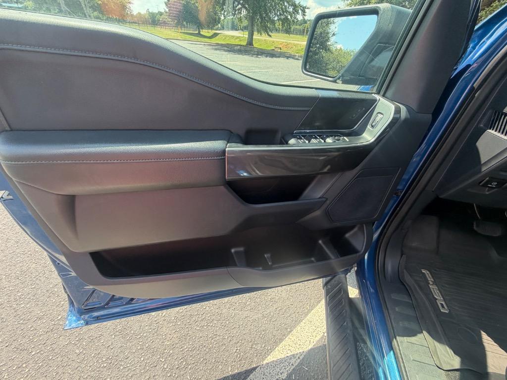 2023 Ford F-150 - $40,900