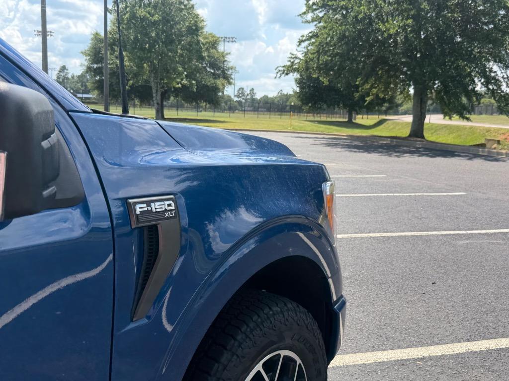 2023 Ford F-150 - $40,900