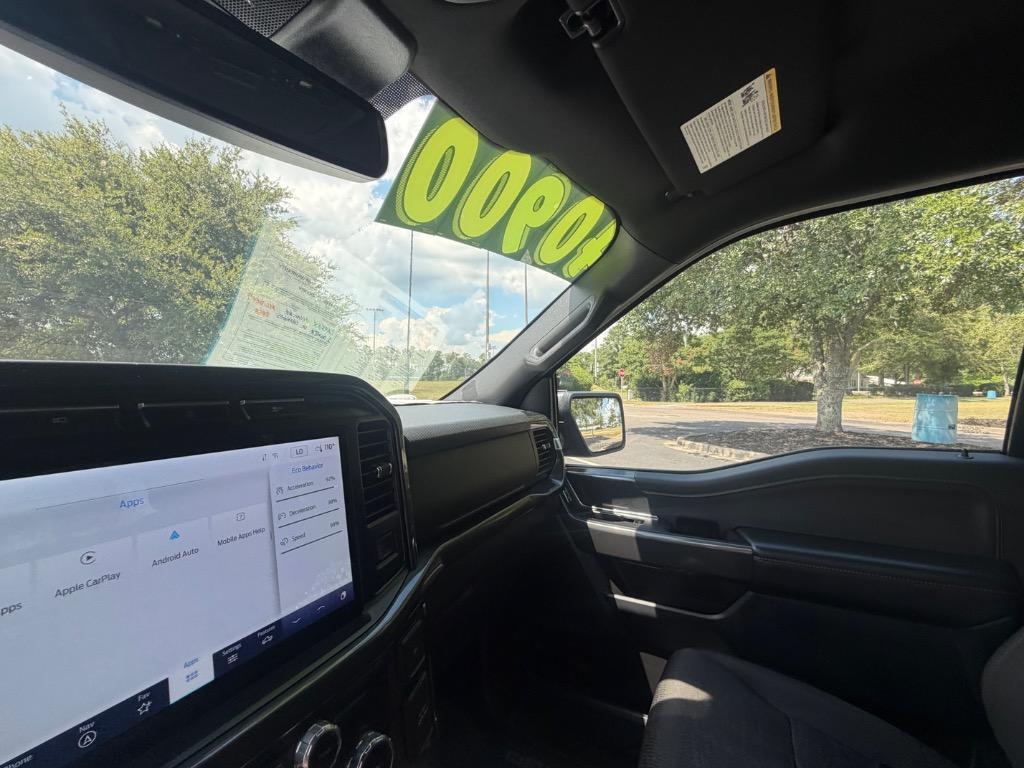 2023 Ford F-150 - $40,900