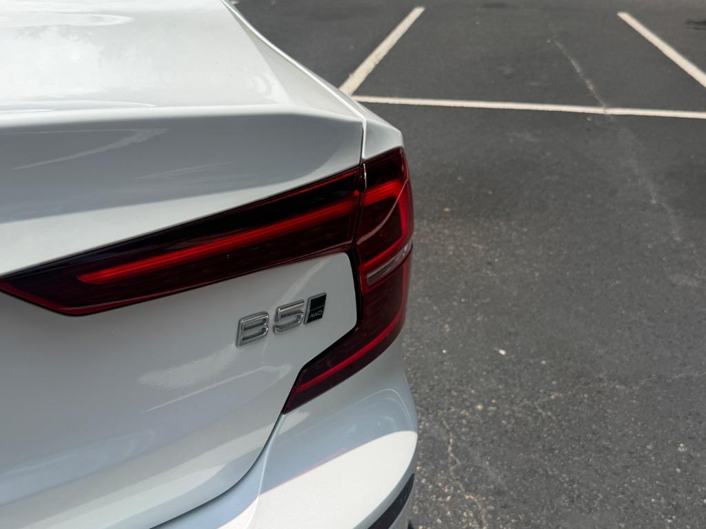 2022 Volvo S60 - $24,900