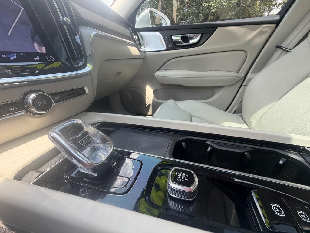 2022 Volvo S60 - $24,900