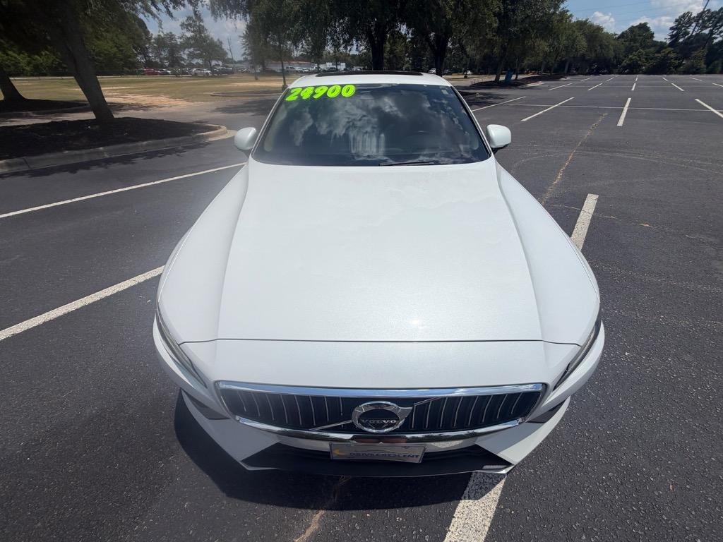 2022 Volvo S60 - $24,900